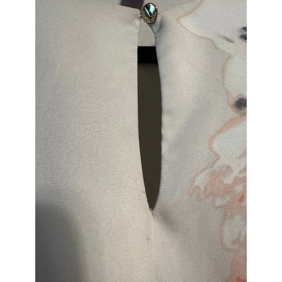 Vince Camuto White Blouse in size XS Long Sleeve - Picture 4 of 12